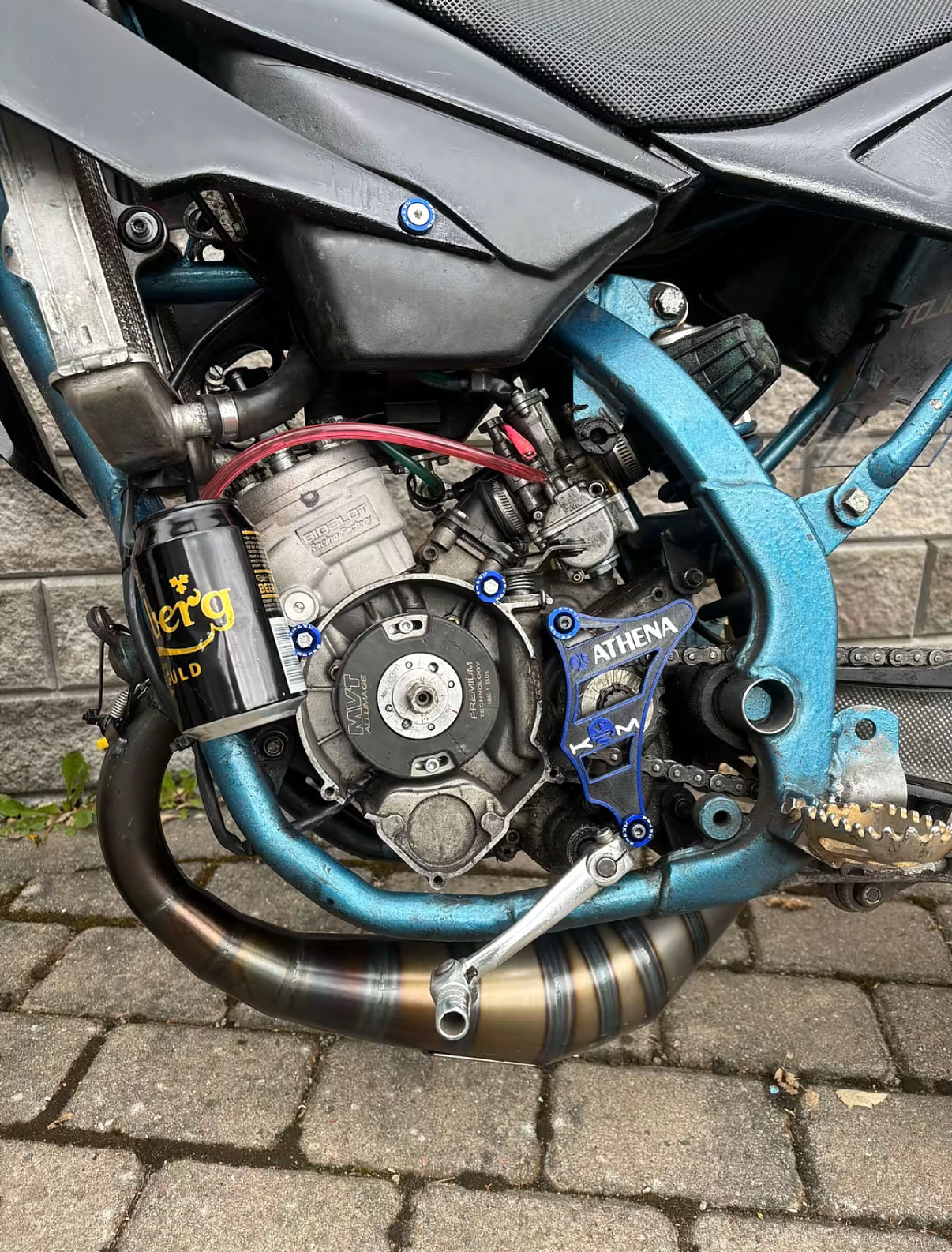 Custom Framdrevskåpa - KRM AM6 SveduTuning